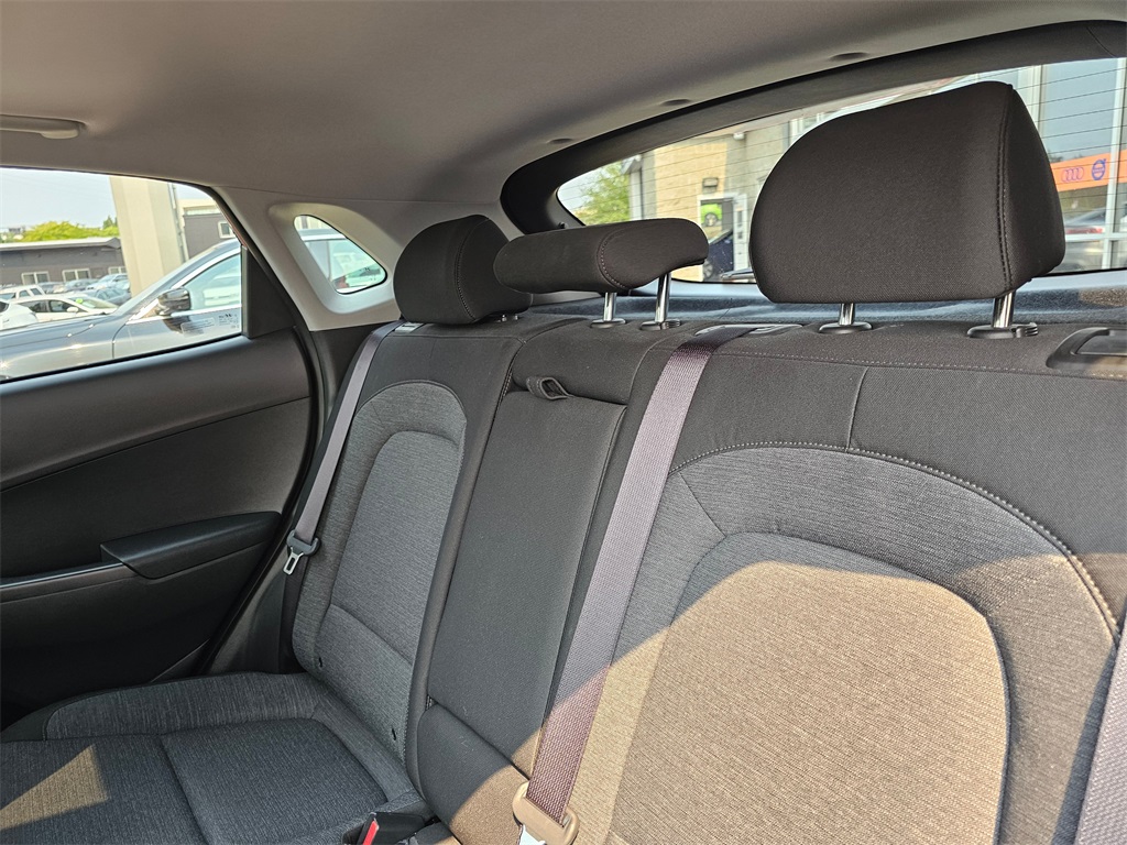 2022 Hyundai Kona Electric SEL photo 20