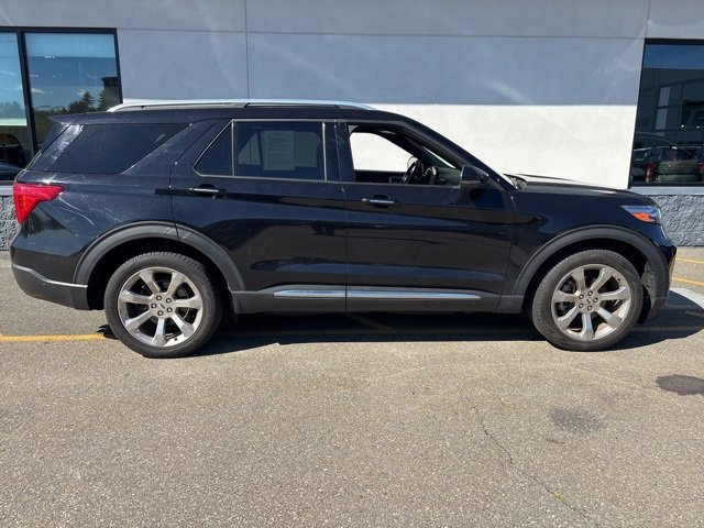 2020 Ford Explorer Platinum photo 3