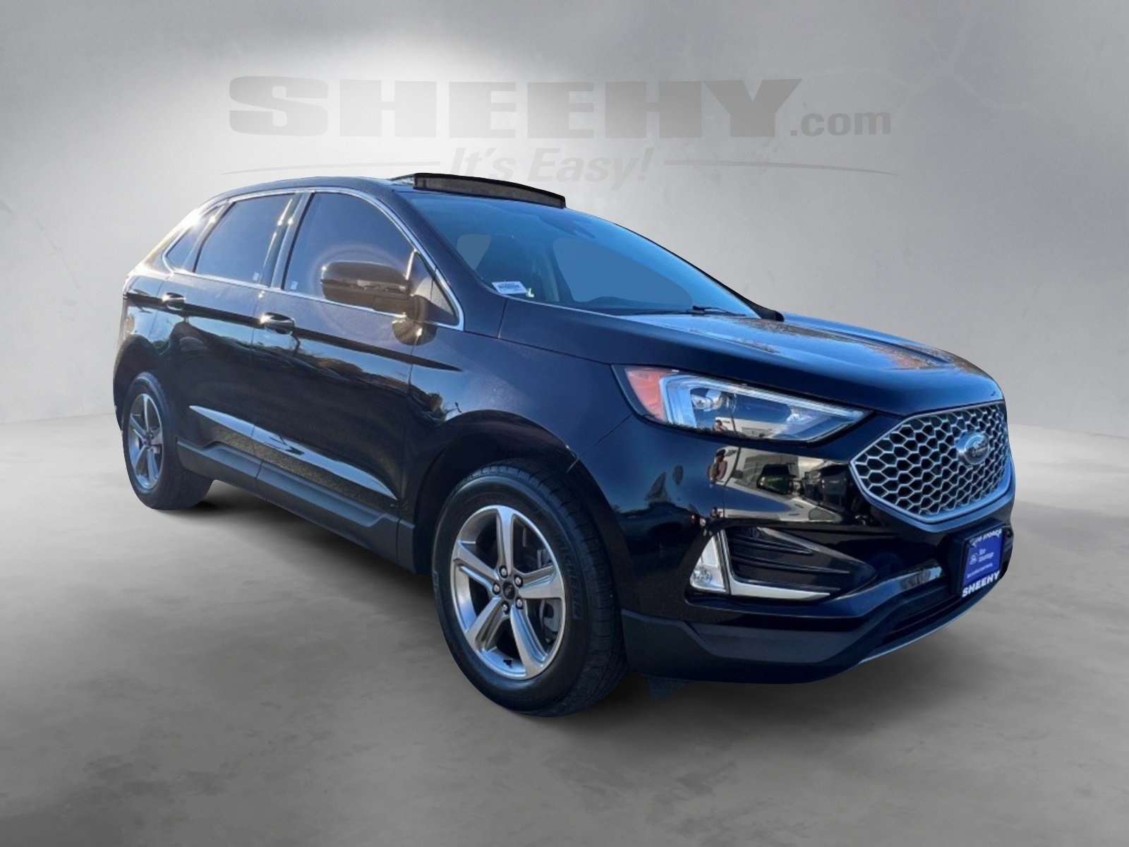 2024 Ford Edge SEL photo 2