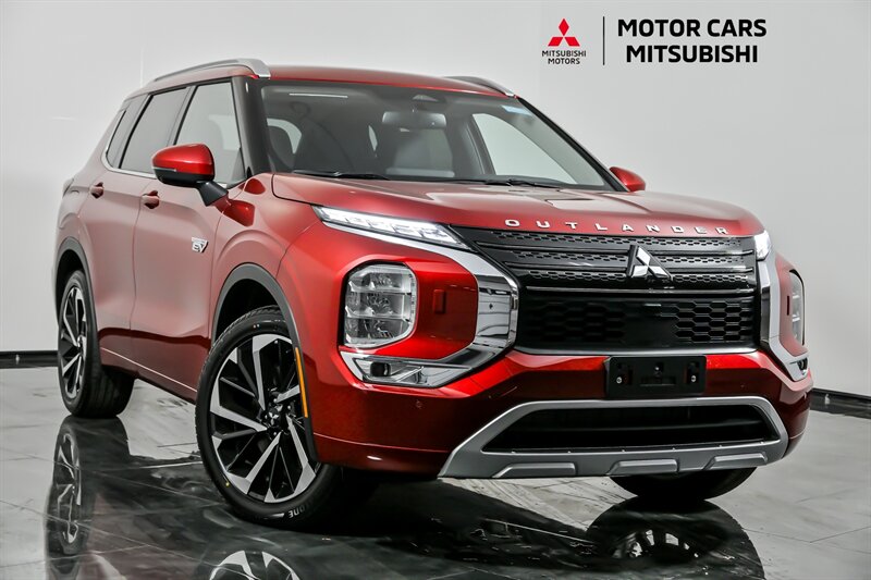 2025 Mitsubishi Outlander Plug-in Hybrid SEL's photo