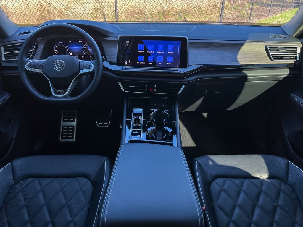 2025 Volkswagen Atlas SEL Premium R-Line photo 2