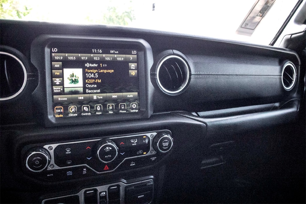 2023 Jeep Wrangler Sahara 4xe photo 22