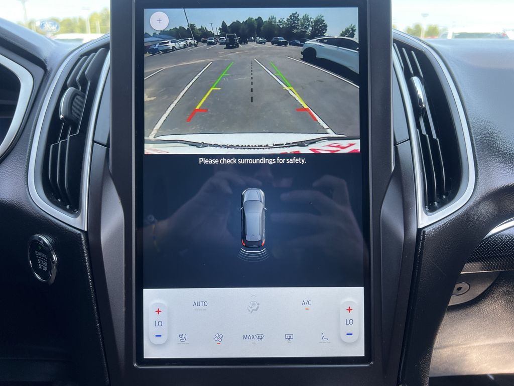 2021 Ford Edge ST photo 3