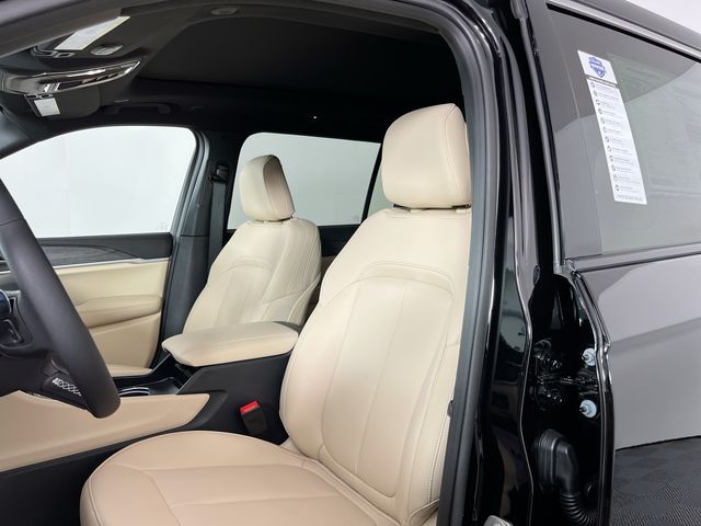 2025 Jeep Grand Cherokee Limited photo 4