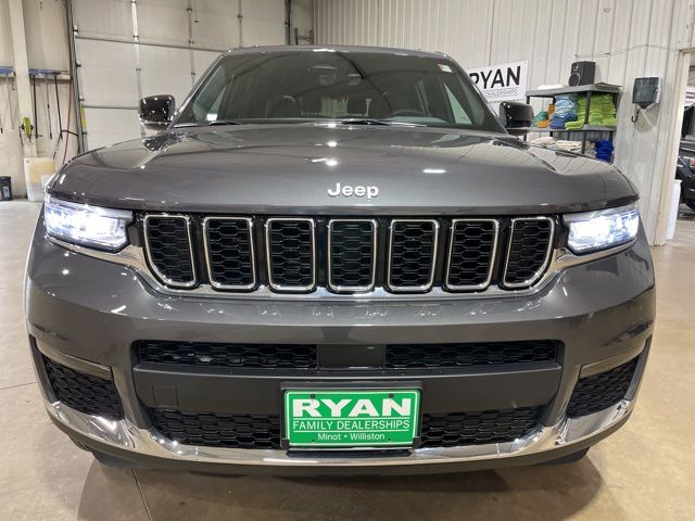 2025 Jeep Grand Cherokee Limited photo 4