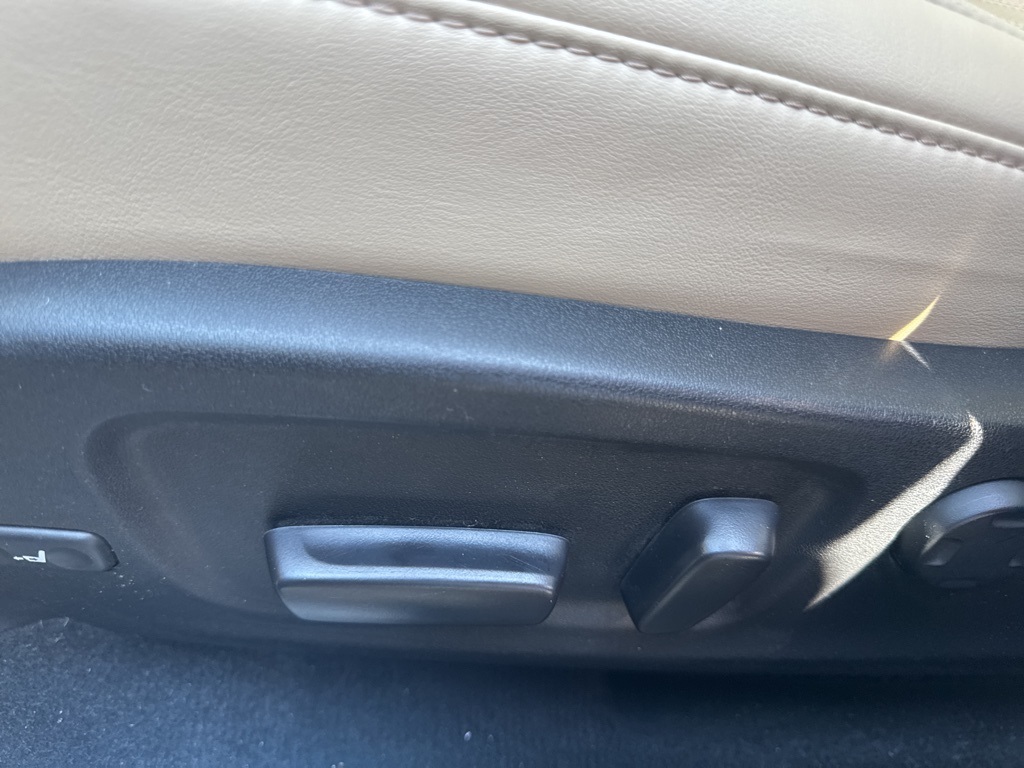 2021 Lexus RX Luxury photo 10