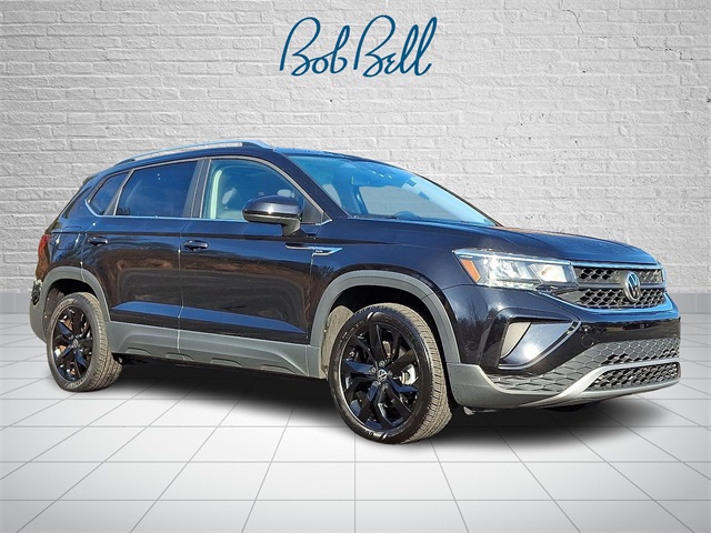2022 Volkswagen Taos SE's photo