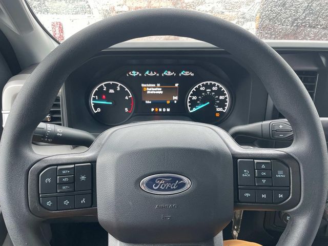 2024 Ford F-350 photo 8