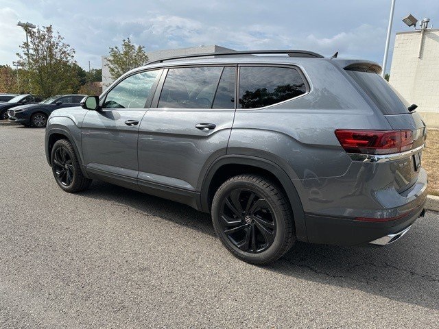 2022 Volkswagen Atlas V6 SE Technology photo 3