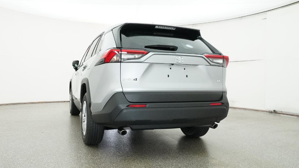 2025 Toyota RAV4 LE photo 15