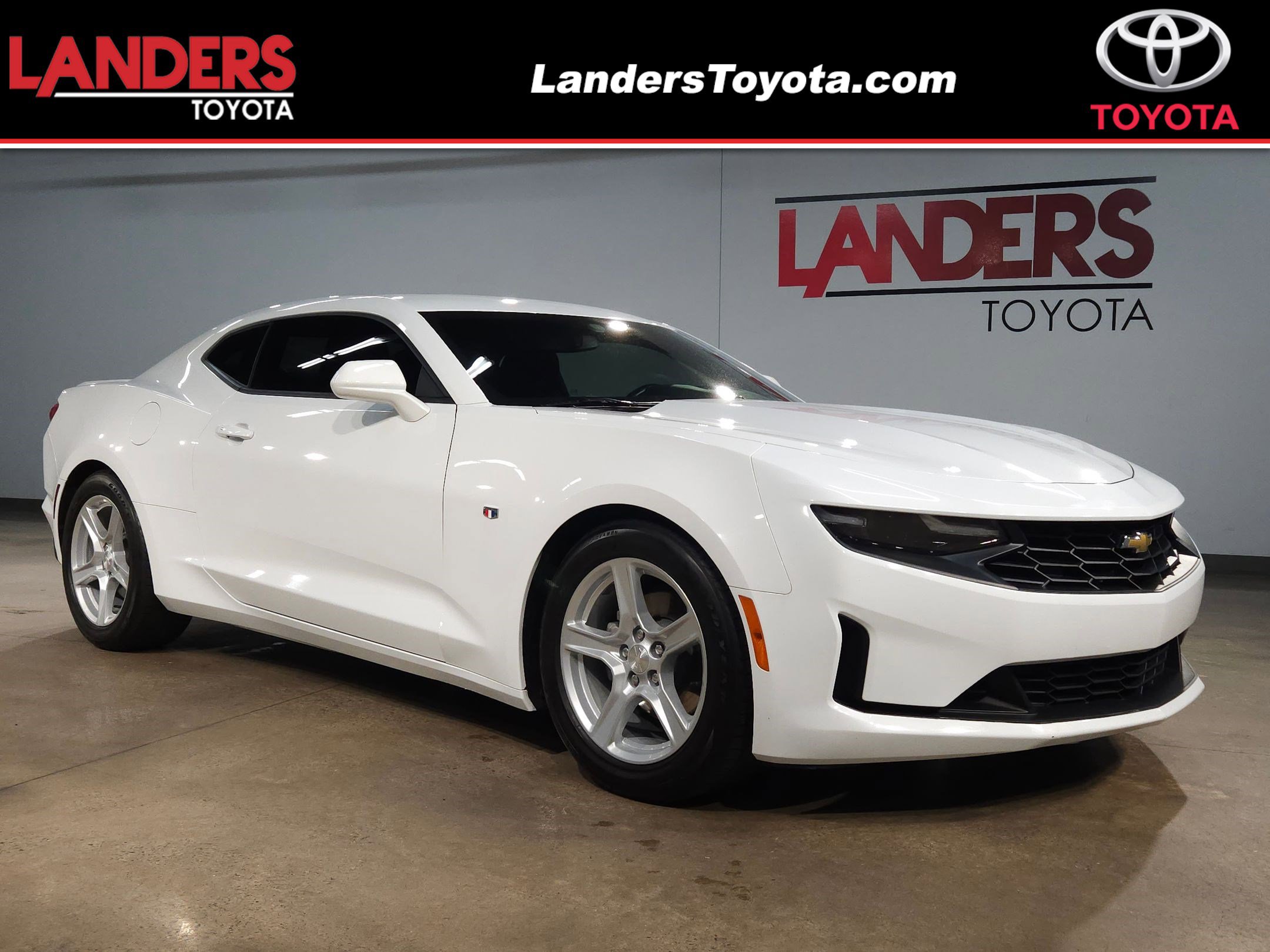 2022 Chevrolet Camaro 1LT's photo