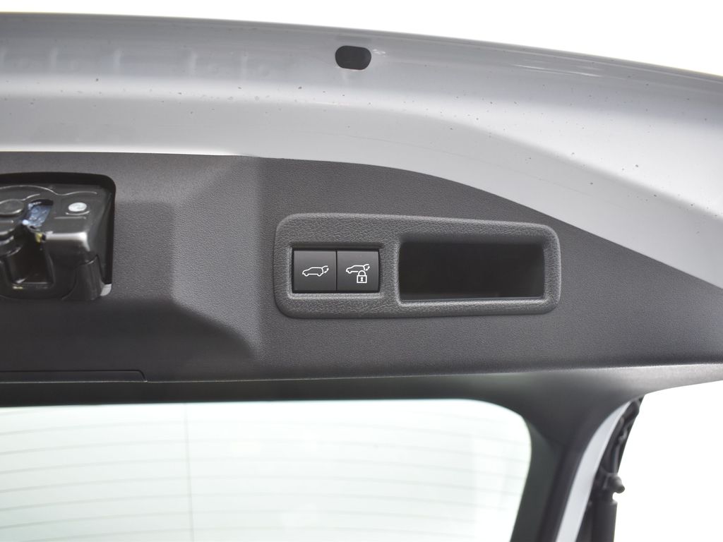 2025 Subaru Solterra Limited photo 22