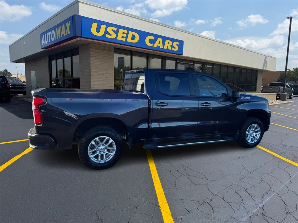 2022 Chevrolet Silverado 1500 RST photo 2
