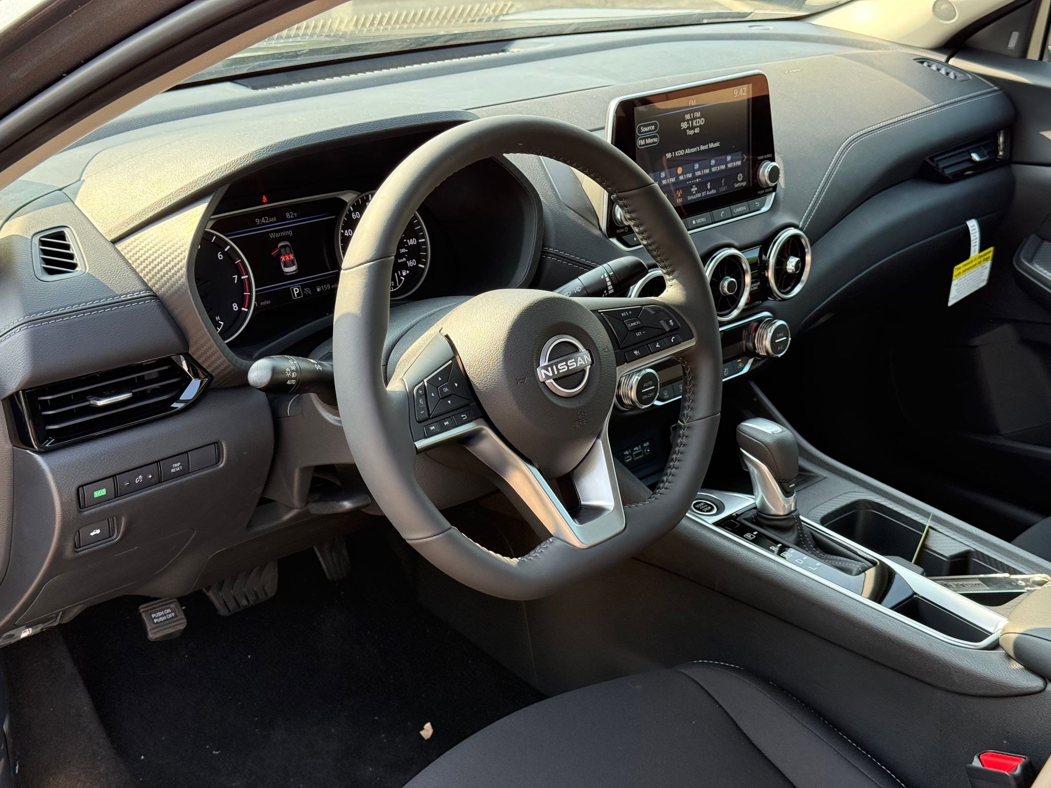 2025 Nissan Sentra SV photo 3