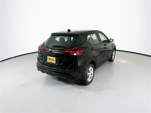 2025 Nissan Kicks Play S photo 7