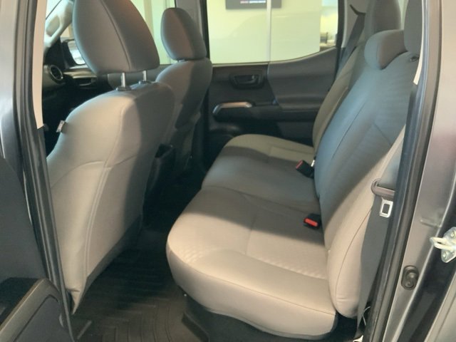 2022 Toyota Tacoma SR 4x4 photo 12