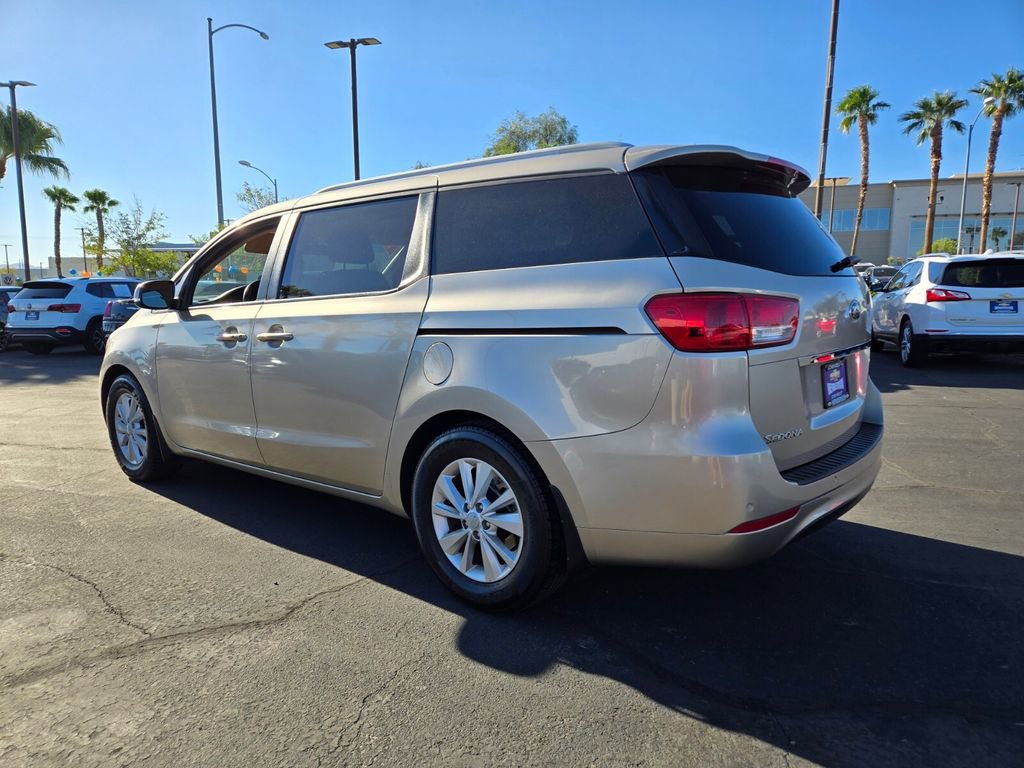 2016 Kia Sedona LX photo 4