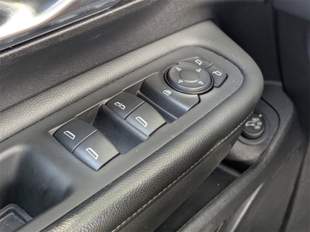 2024 Gmc Terrain SLT photo 27