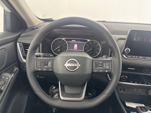2026 Nissan Rogue SV photo 18