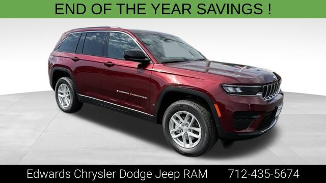 2025 Jeep Grand Cherokee Laredo's photo