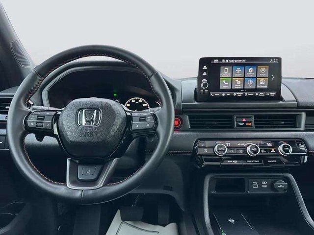 2025 Honda Pilot TrailSport photo 8