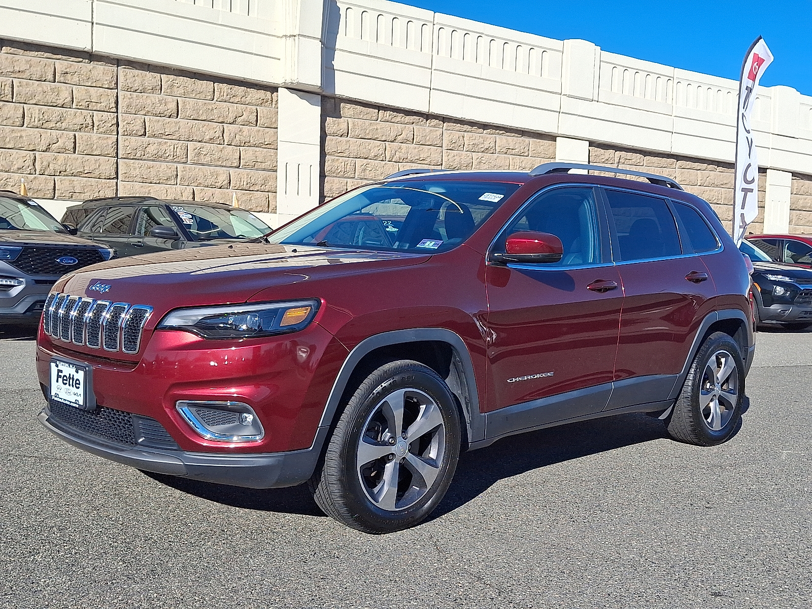2019 Jeep Cherokee Limited's photo