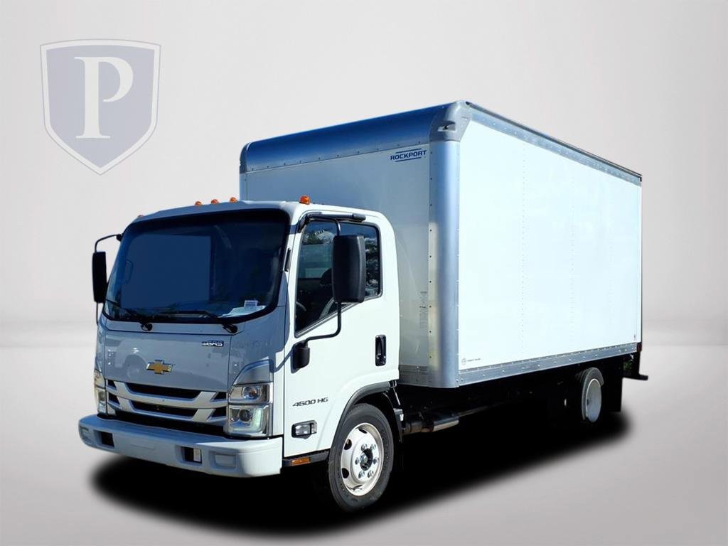 2025 Chevrolet Silverado 4500HD photo 3