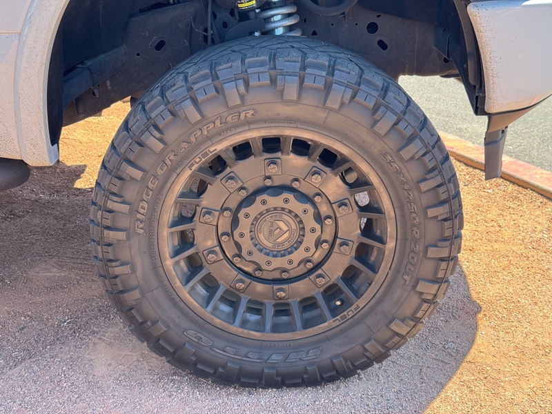 2019 Ford F-150 XLT photo 2