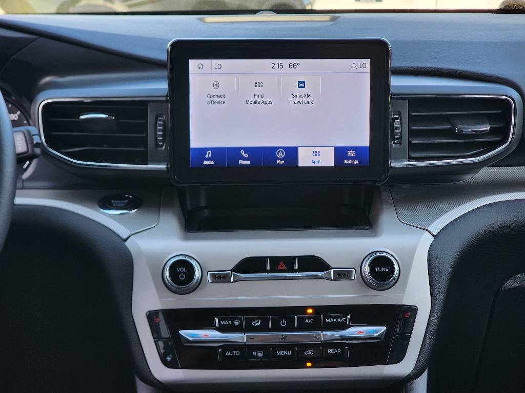 2023 Ford Explorer XLT photo 2