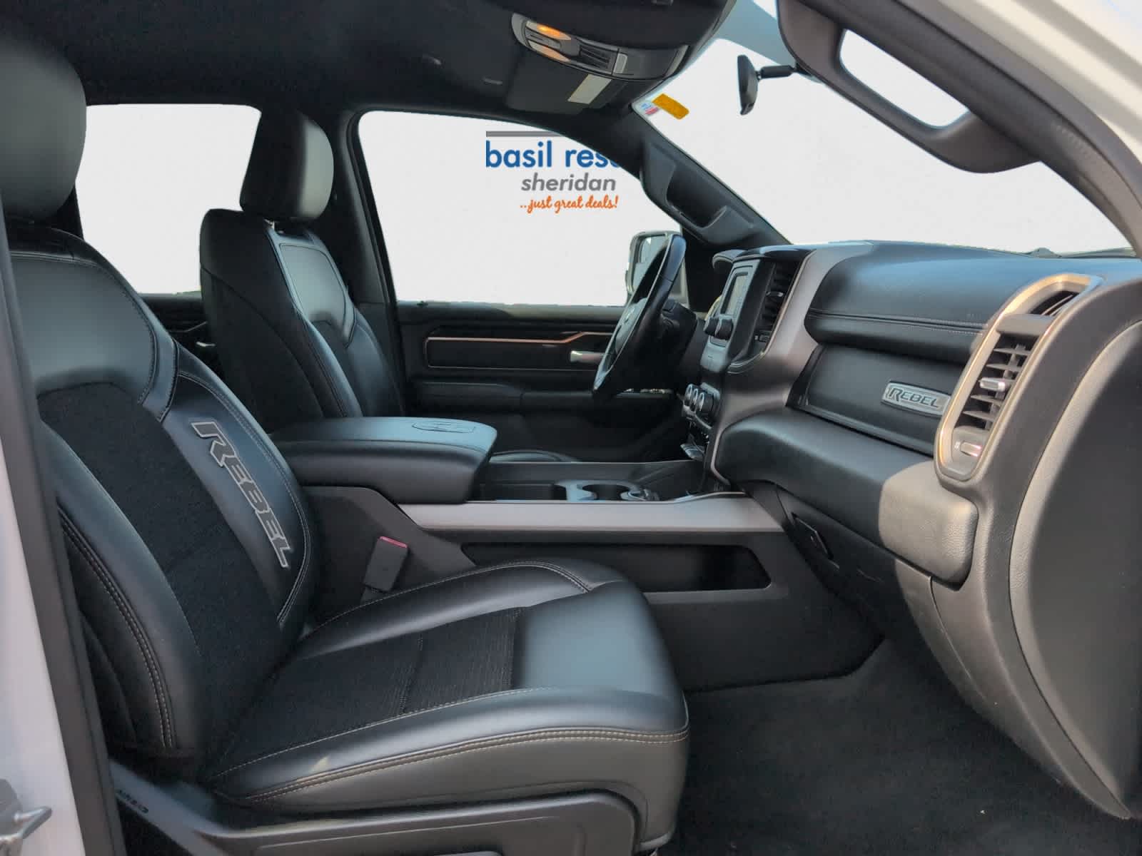 2020 Ram 1500 Rebel photo 17