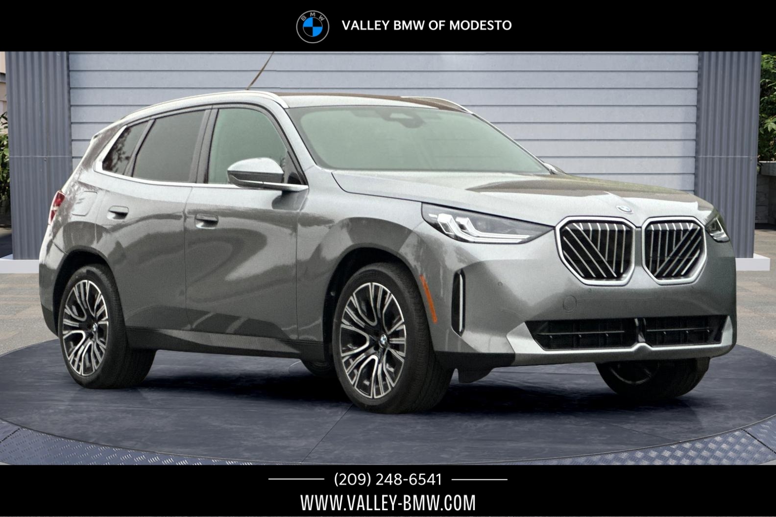 2026 BMW X3 30's photo