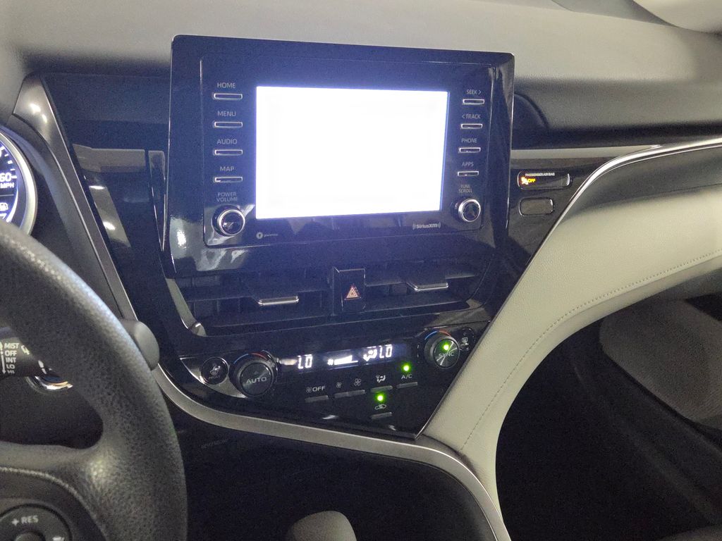 2023 Toyota Camry Hybrid LE photo 23