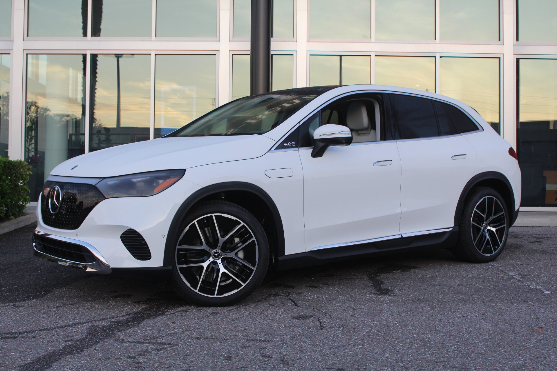 2026 Mercedes Benz EQE SUV 4MATIC photo 2