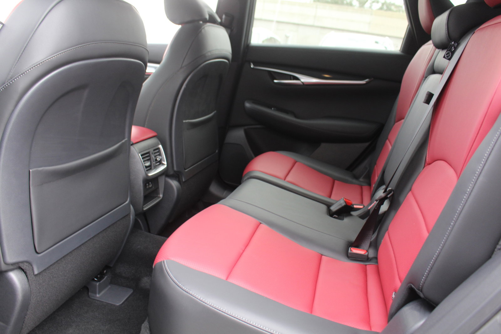 2025 Infiniti QX50 SPORT photo 13