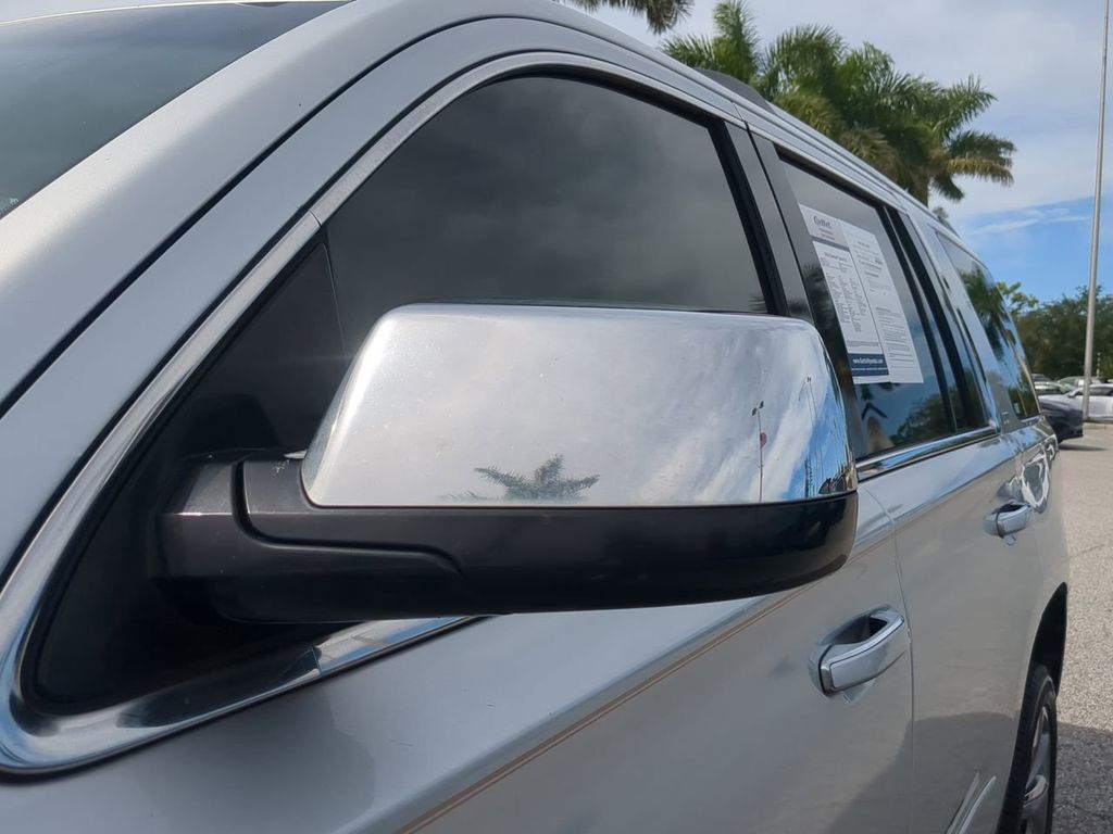 2016 Chevrolet Tahoe LTZ photo 11