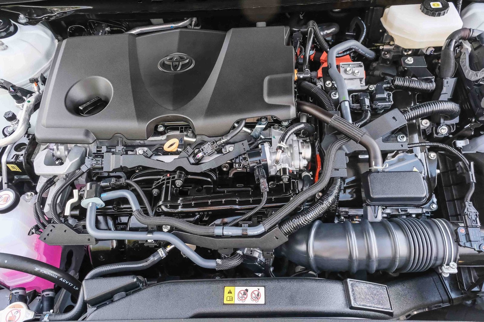 2025 Toyota Camry SE photo 26