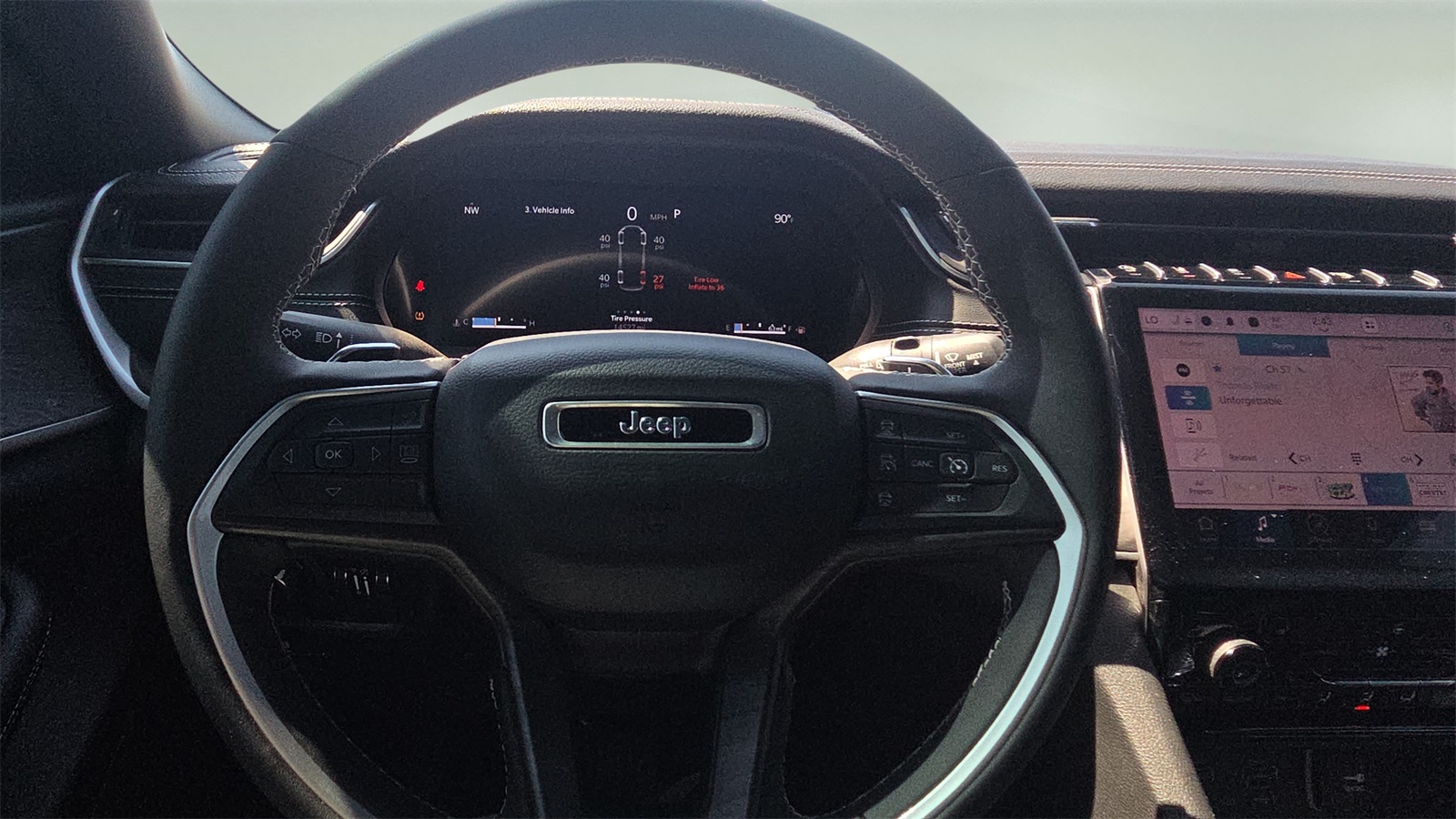 2024 Jeep Grand Cherokee Limited photo 10