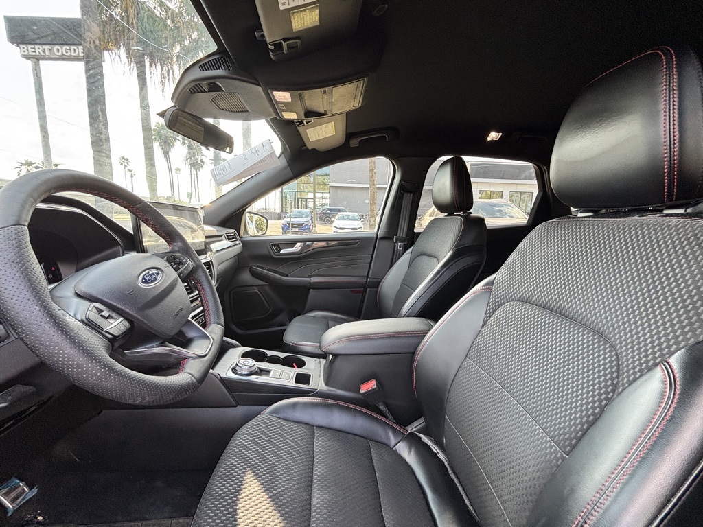 2023 Ford Escape ST-Line photo 13