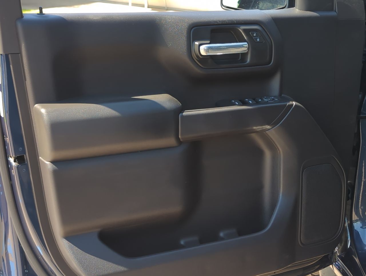 2020 Chevrolet Silverado 1500 Custom photo 19
