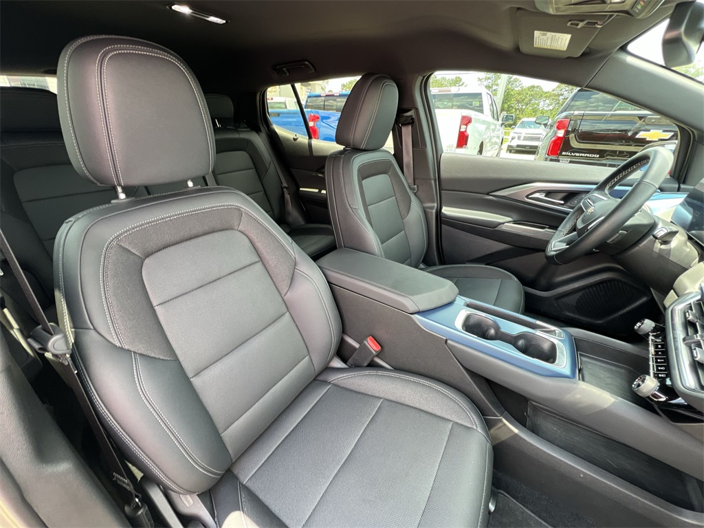 2024 Chevrolet Equinox EV 1LT photo 15