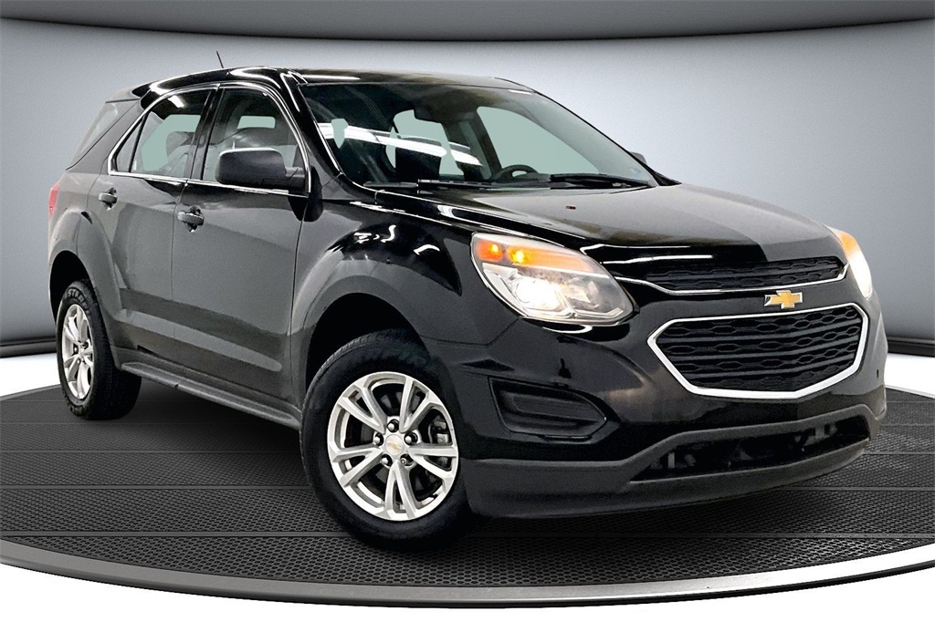 2017 Chevrolet Equinox LS's photo