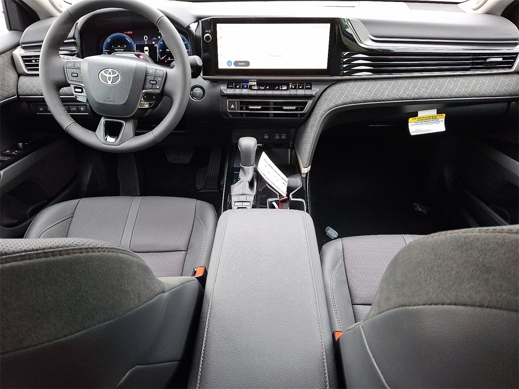 2025 Toyota Camry XLE photo 10