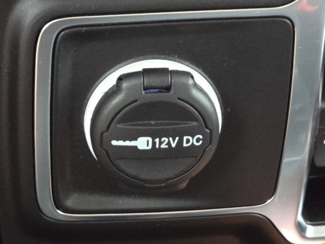 2021 Jeep Wrangler Unlimited Sahara Altitude photo 11