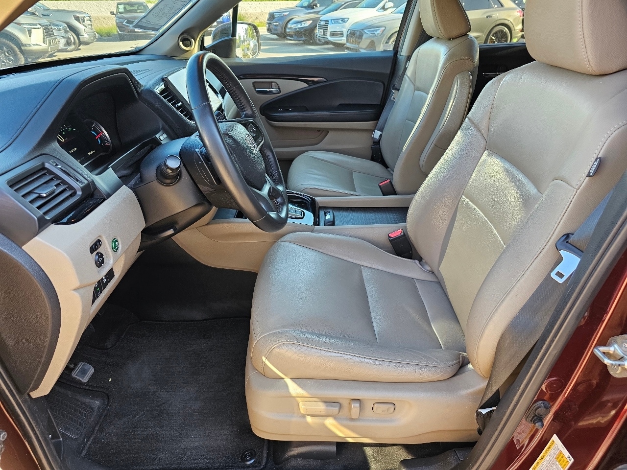 2019 Honda Pilot Touring photo 2