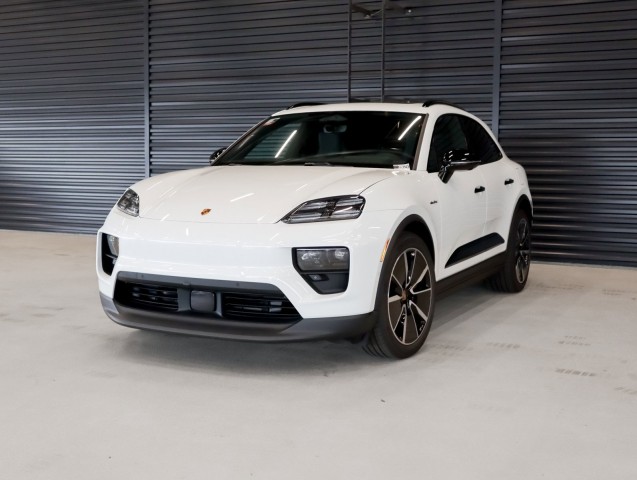 2025 Porsche Macan Electric 4S