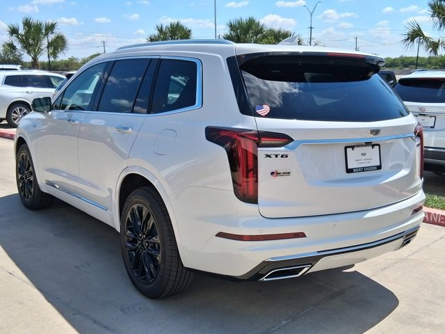 2025 Cadillac XT4 Luxury photo 4