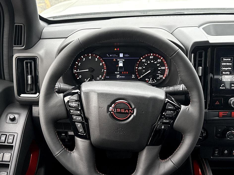 2025 Nissan Frontier PRO-4X photo 14