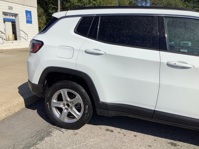 2024 Jeep Compass Latitude photo 4