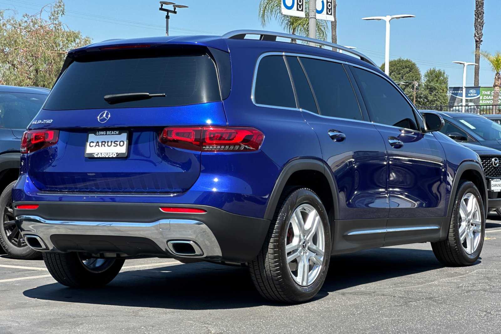 2020 Mercedes Benz GLB 250 photo 2