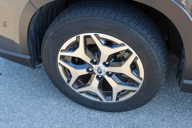 2021 Subaru Forester Premium photo 6